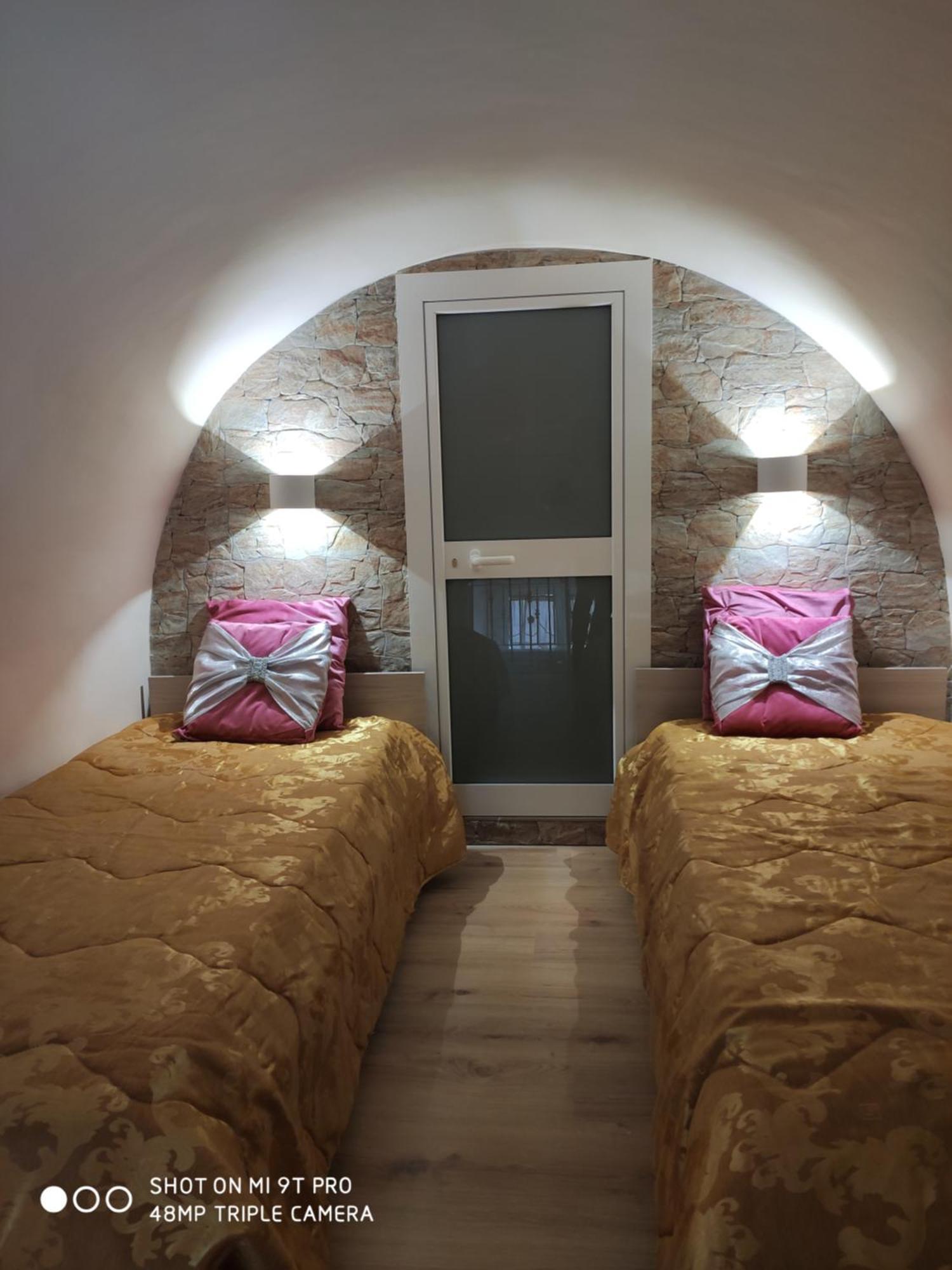 La Casa Delle Sorprese Apartamento Trani Exterior foto