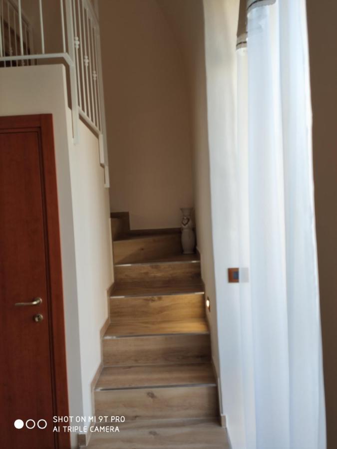 La Casa Delle Sorprese Apartamento Trani Exterior foto