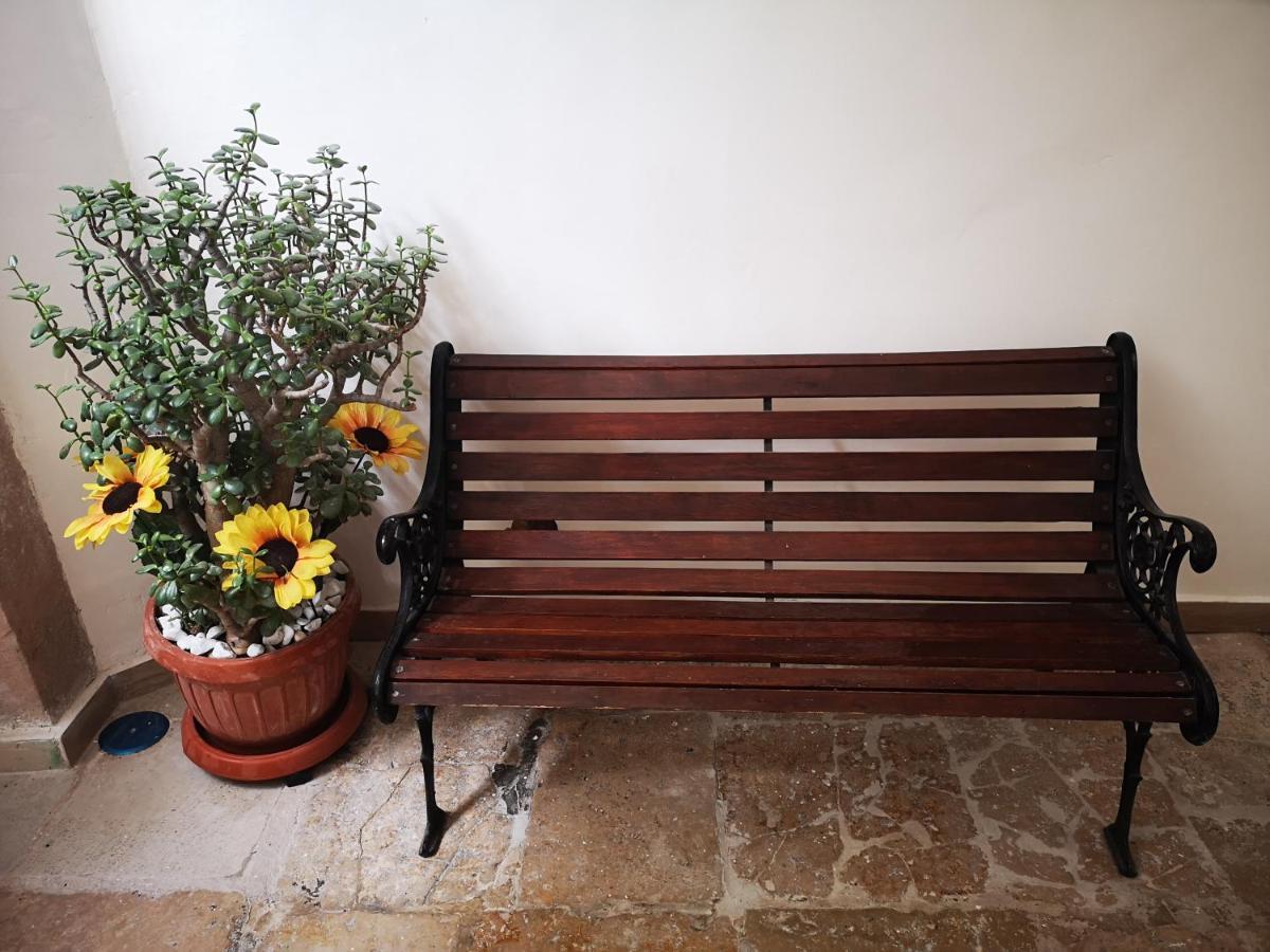 La Casa Delle Sorprese Apartamento Trani Exterior foto