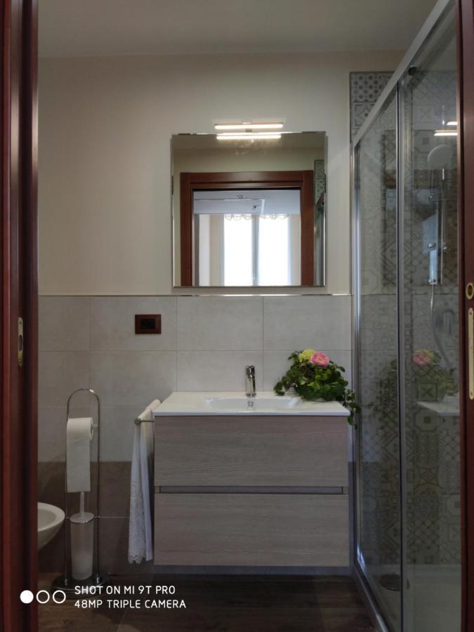 La Casa Delle Sorprese Apartamento Trani Exterior foto